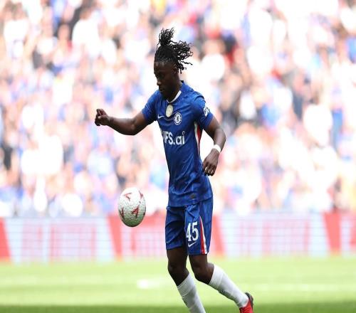 拉維亞：恩佐對我們很重要，全隊都認可他為球隊所做的一切