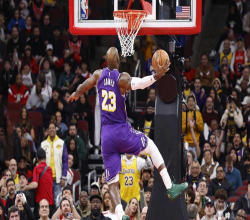 湖人队詹姆斯谈与乔丹的史上最佳球员之争：我觉得这种对话很无聊