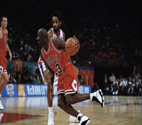 乔丹6进总决赛6胜0负詹姆斯10进总决赛6次亚军！谁的含金量更高