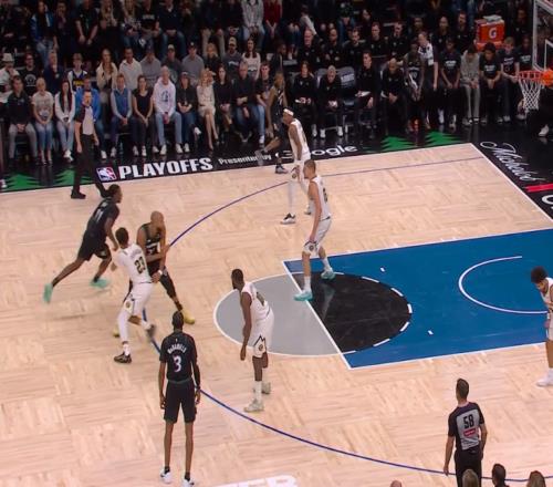 NBA西四定3+东四定1！森林狼以下克上实现逆袭，尼克斯大胜晋级