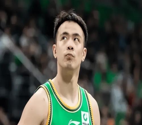 山东G2半场辽宁！小高盘活进攻，三分极准，赵继伟+辽宁防守迷失