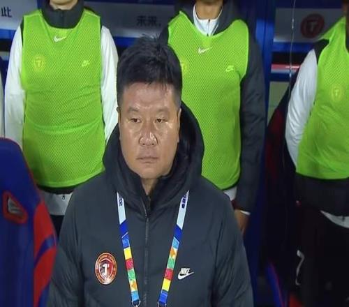 再見李金羽，徐正源執教遼寧鐵人現場督戰對陣成都嚴鼎皓難難了