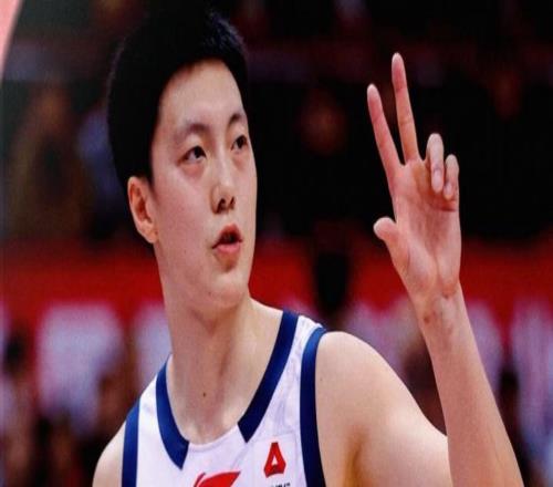 广东21淘汰广州进八强胡明轩15分崔永熙砍制胜6分威金顿空砍43分