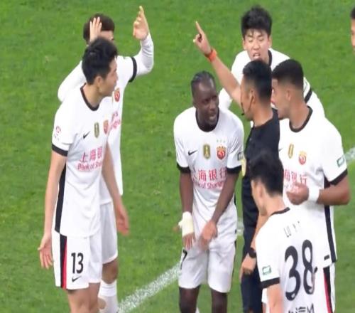 滬媒評海港吃虧：主裁判業務水平不適合執法中超