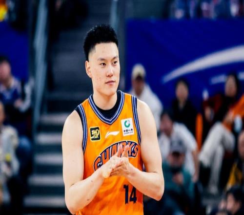 CBA季后賽！上海男籃vs山東男籃，賽前帶來上海男籃張鎮麟、李弘權、王哲林以及山東男籃高詩巖最新消息