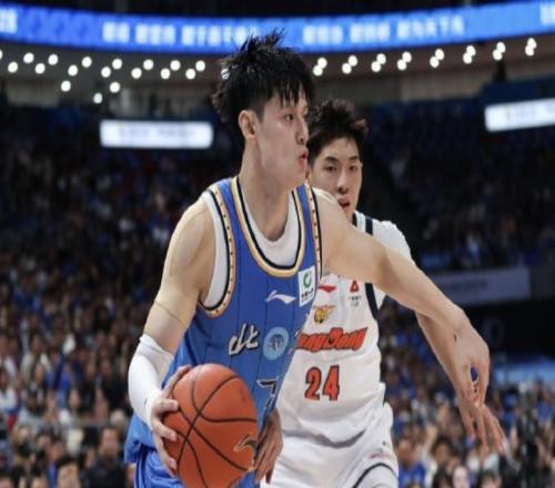 大場面先生！曾凡博砍全場最高23分，正負值+16全隊最高