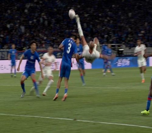 梅開二度打入精彩倒鉤，費利佩當選中超官方第9輪最佳球員