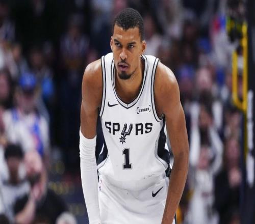 文班19+15+2封盖造NBA神迹，太子锁华子，马刺大胜森林狼刷爆纪录