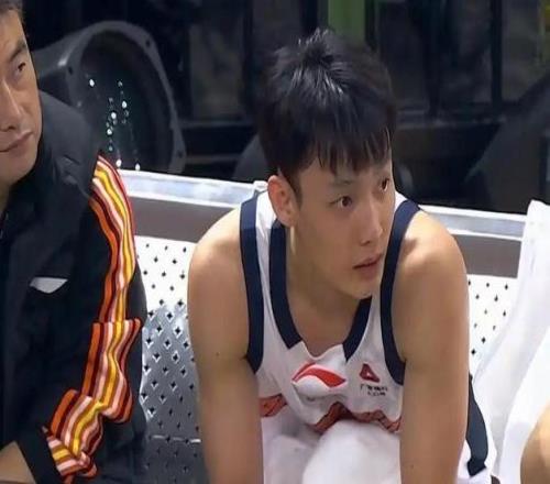 替补分差24分！37分vs61分，CBA本赛季替补得分差竟藏在这场