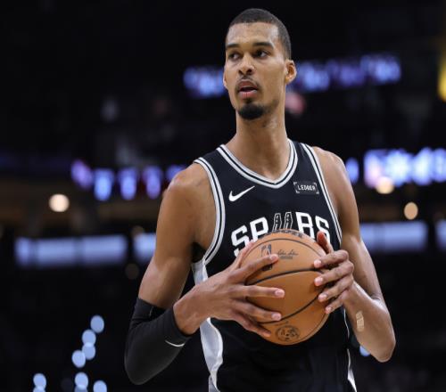 NBA官宣次輪G6裁判組：詹姆斯任刺狼主裁判扎克任騎塞主裁判