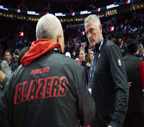 開(kāi)拓者老板承認(rèn)不帶上雙向球員是錯(cuò)誤：我不懂NBA