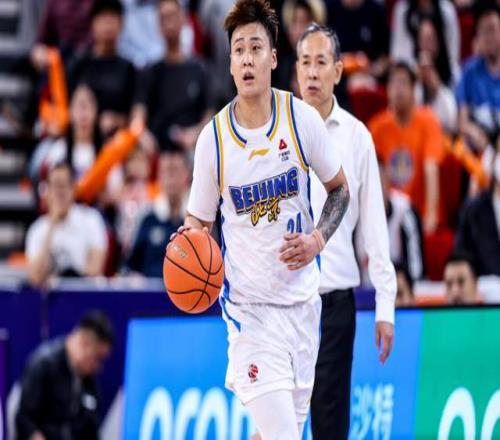 CCTV5直播！北京G3主場再戰上海，3后衛成取勝關鍵，周琦硬磕雙塔