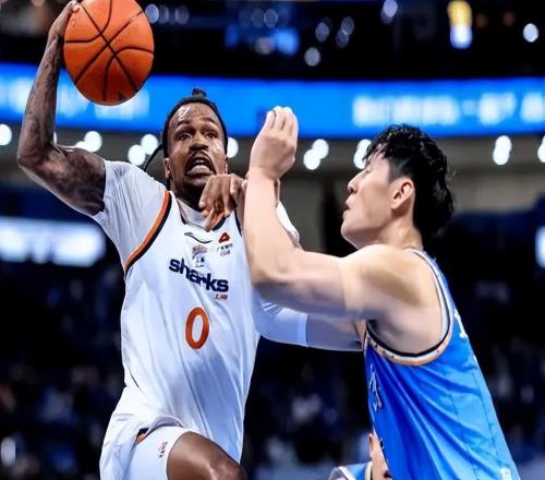 隨著上海大勝15分，CBA季后賽最新排名如下！北京失賽點(diǎn)12落后