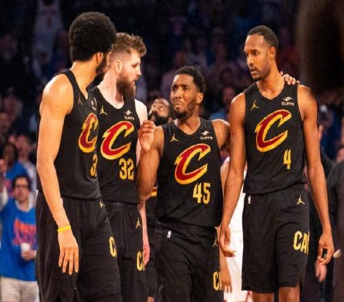 今夏NBA自由市場3條“大魚”！字母哥領(lǐng)銜，詹姆斯歐文均在列