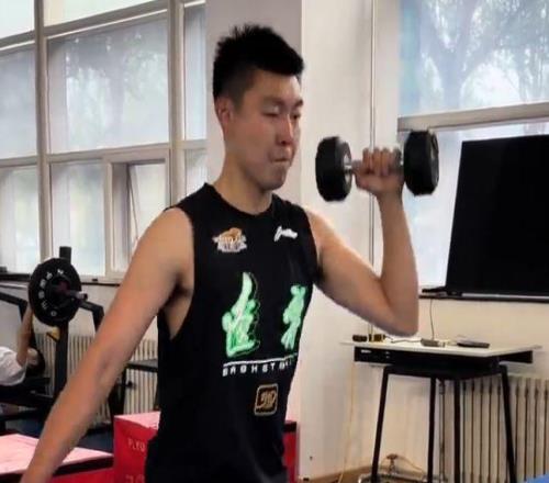 遼籃正式恢復訓練！趙繼偉和原帥免費線上教學，張峻豪制霸野球場