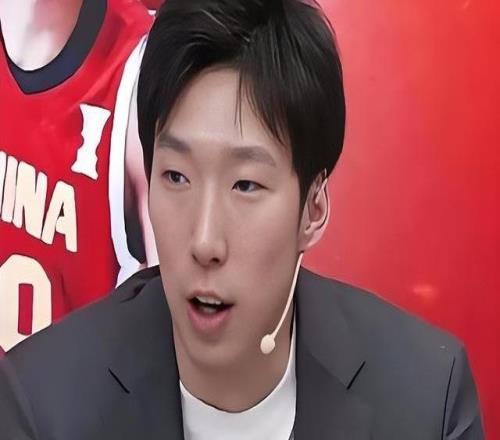 周琦：一支球隊(duì)只能有一個(gè)老大，就算有兩個(gè)也要分清主次
