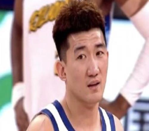 賈磊：孫銘徽帶傷堅持狀態不佳，主帥王博正面臨艱難的選擇