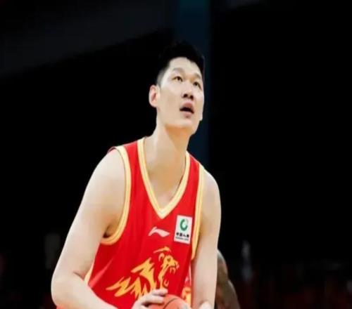 廣廈G4半場打平上海！胡金秋22分，其余各將啞火，大王+2小外死頂