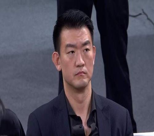 廣廈扳回一城，上海男籃輸在古德溫體能，弗格22+4，王博用人果斷