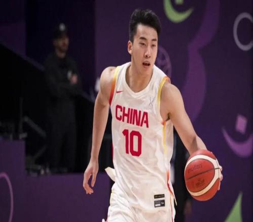 中國男籃長臉了！焦泊喬爆發，王俊杰18分14籃板，徐昕10分