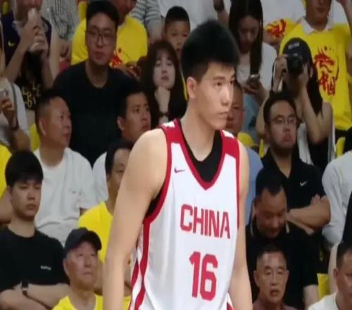 徐昕國家隊首秀10分8板4帽，焦泊喬11分，杜鋒真不會用中鋒