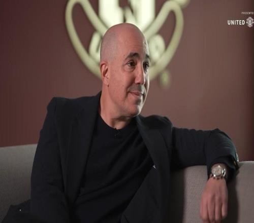 曼聯(lián)CEO：我會(huì)說5種語言我兒子之前支持曼城現(xiàn)在是曼聯(lián)球迷