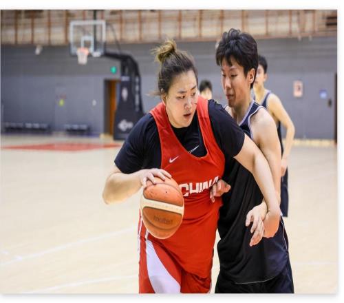 何時(shí)夢(mèng)想成真劉禹彤重回女籃搭檔張子宇她最可能替代李月汝