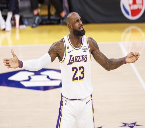 自封goat！詹姆斯離譜發言：和喬丹一樣偉大！組超級球隊理直氣壯