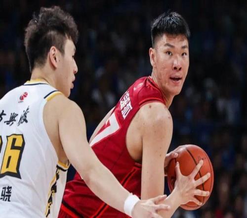 CBA休賽季動態速遞！上海男籃追逐焦泊喬，山西接觸上海男籃控衛，范子銘主動聯系遼寧男籃，兩支球隊報價楊鳴