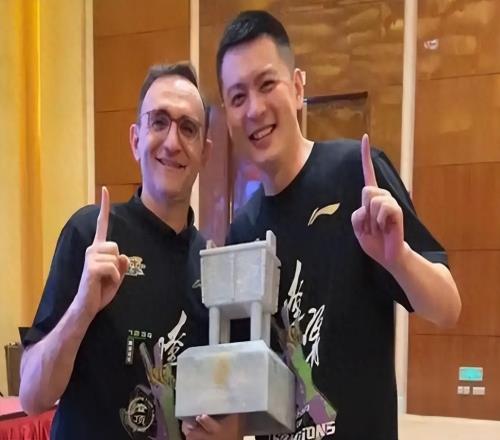 遼籃最新消息！奪冠教頭馳援歸來帶隊(duì)夏訓(xùn)，主力后衛(wèi)也有最新動(dòng)態(tài)