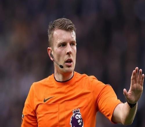 足总杯第5轮裁判安排:巴罗特执法纽卡vs曼城,布鲁克斯任VAR