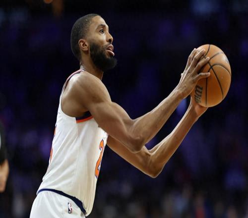 4年拿1.5亿美金！17投15分，三分5中1，球迷：尼克斯有你就没个好