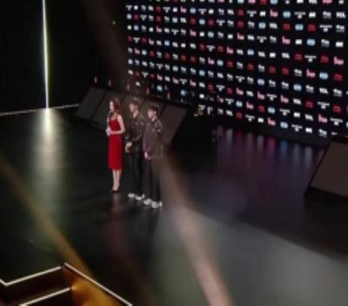 Vampire：上一次惜败BLG这次我们会加油复仇他们感谢支持的粉丝