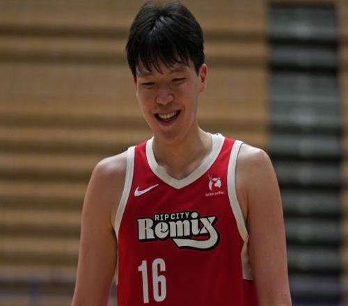 华体会- 华体会体育官网- 体育APP下载G联赛：杨瀚森15+9+5+5失误5犯