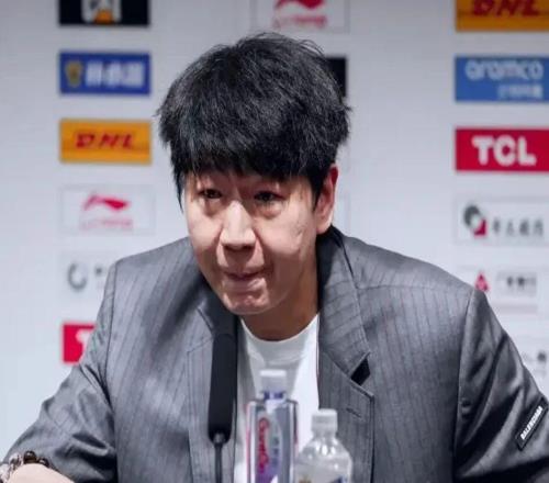 山东男篮惨败,邱彪赛后爆粗:觉得很丢人,有球员就不是职业球员