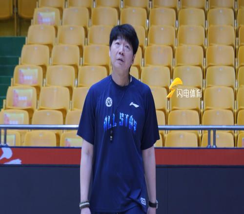 山东高速男篮止步八强,邱彪赛后向球迷致歉