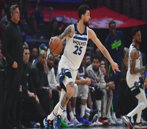 NBA季后赛战力榜：雷霆8战全胜领跑，湖人0比3濒临出局垫底