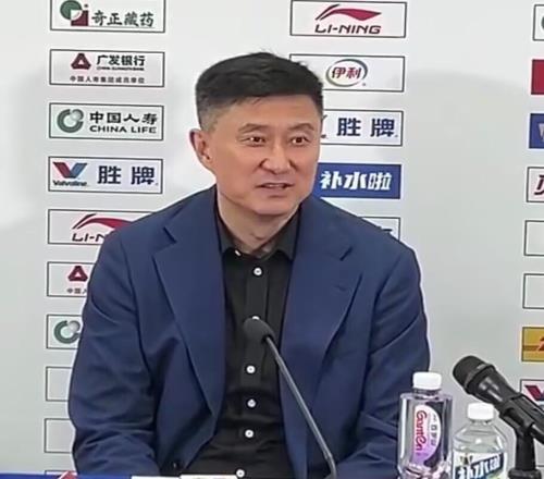 杜锋说没什么遗憾！球迷喊下课，广东重金引援，连续两年无缘四强