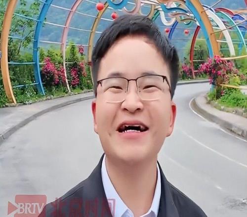 被姚明抱着上奥运的抗震小英雄，曾发誓考上清华，18年后成了这样