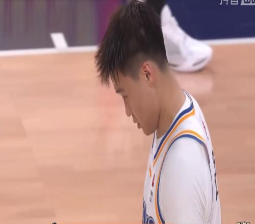 破案！最后一攻赵睿不抢3分故意刷2分原因找到，周琦陈盈骏要背锅