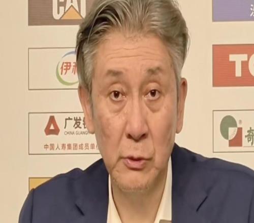 郑永刚：对布朗防守不好导致挖了大坑，贺希宁被对手重点照顾