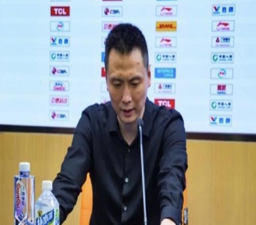 卢伟：我们的年轻球员还需成长，北京队回到主场压力也会陡增