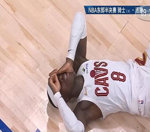东决来了!骑士淘汰活塞尼克斯队观看比赛,最担心的事情没发生