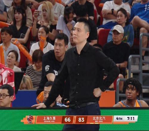 上海输G2揪出最拉胯之人！6投0中，太不像话，球迷：打不了高端局