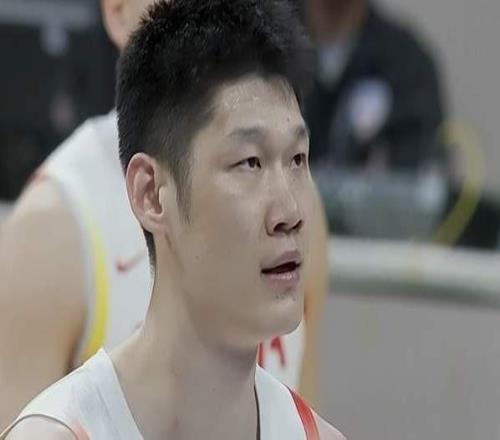 完全被压制！广厦半场领先10分，黑马已被打回原形，郑永刚也无解