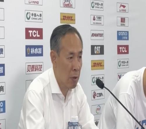 许利民:今晚输球不是坏事而是好事,坚信球员能通过努力扭转困境