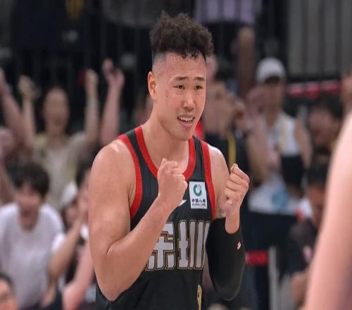 两名大外援接连受伤,深圳男篮悬崖边惨胜广厦,巴吉豪送6记火锅