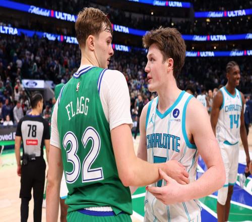 NBA公布最佳新秀阵容:弗拉格领衔一阵,克努佩尔破三分纪录