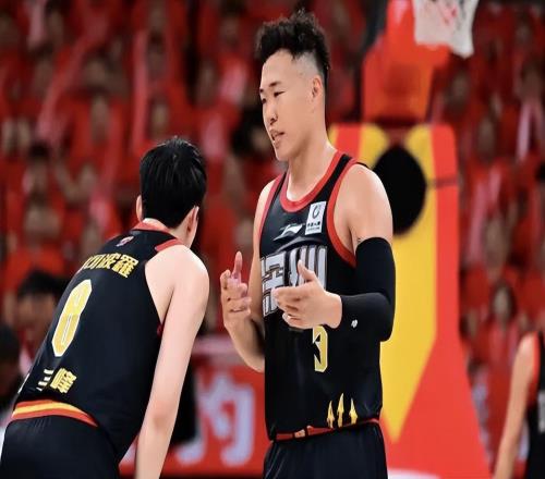 CBA季后赛一夜3人伤退！深圳9180挽救赛点，布朗空砍32分5篮板