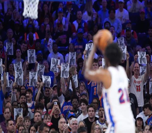 NBA球队季后赛严防死敌球迷入侵主场